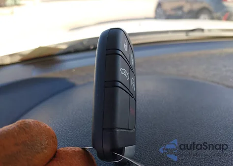 2020 Chrysler 300 Touring из США, поврежденный, VIN 2C3CCAAG6LH159373